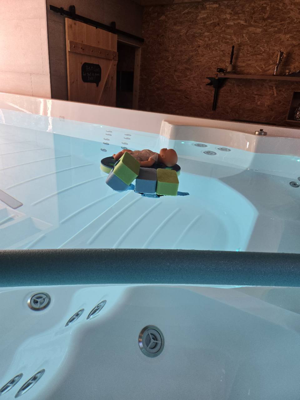 Bassin présent dans le cabinet